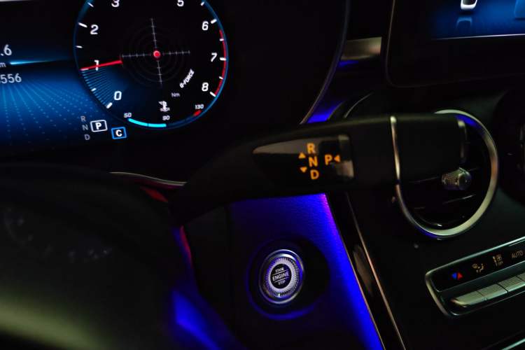 Used Mercedes-Benz C-Class 2020 Updated C 200 L Fashion Edition Gear Lever