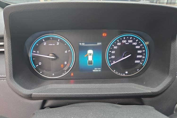 Used JMC DaDao 2023 All-Purpose 2.3T Diesel Manual Two-Wheel Drive Standard-Wheelbase Comfort Edition