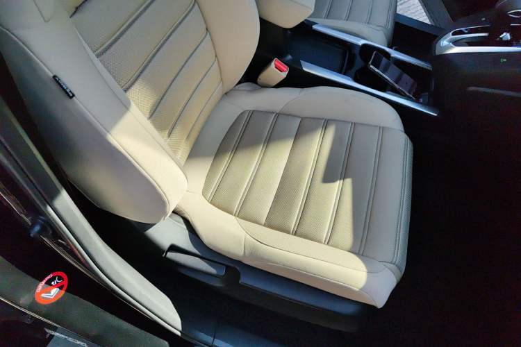 Used Honda CR-V 2019 Brilliant Edition 240TURBO CVT 2WD Comfort Version China VI Emission Standard
