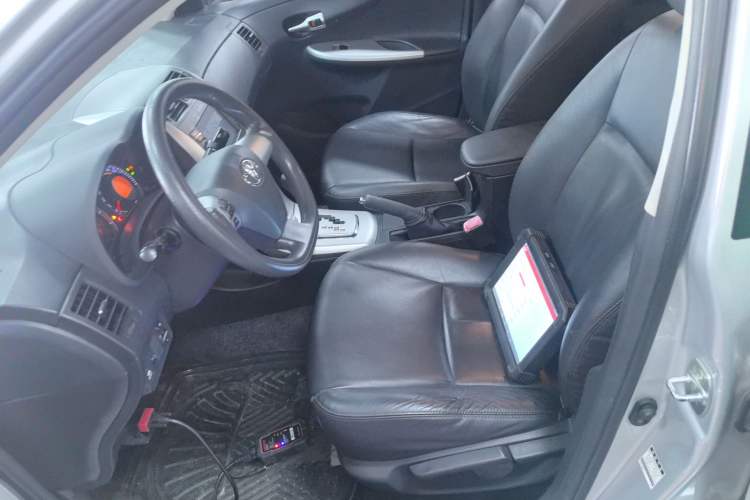 Used Toyota Corolla 2012 Luxurious Edition 1.8L CVT GL-i
