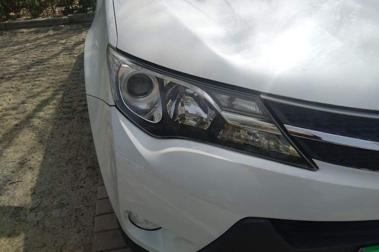 Used Toyota RAV4 2015 2.0L CVT Two-Wheel Drive Fashion Edition