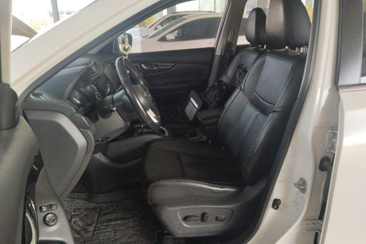 Used Nissan X-Trail 2019 2.0L CVT Smart Connect Comfort Edition 2WD