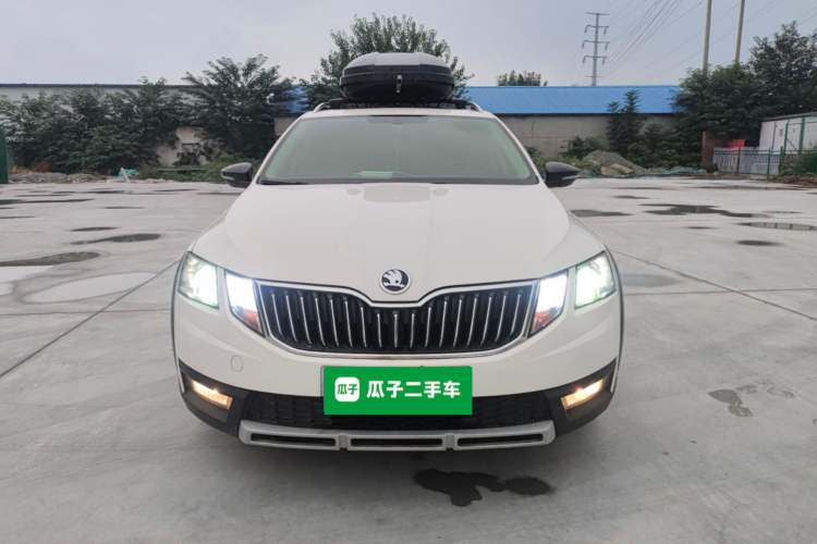 Used Skoda Octavia 2019 Station Wagon TSI230 DSG Luxury Edition China VI Standard
