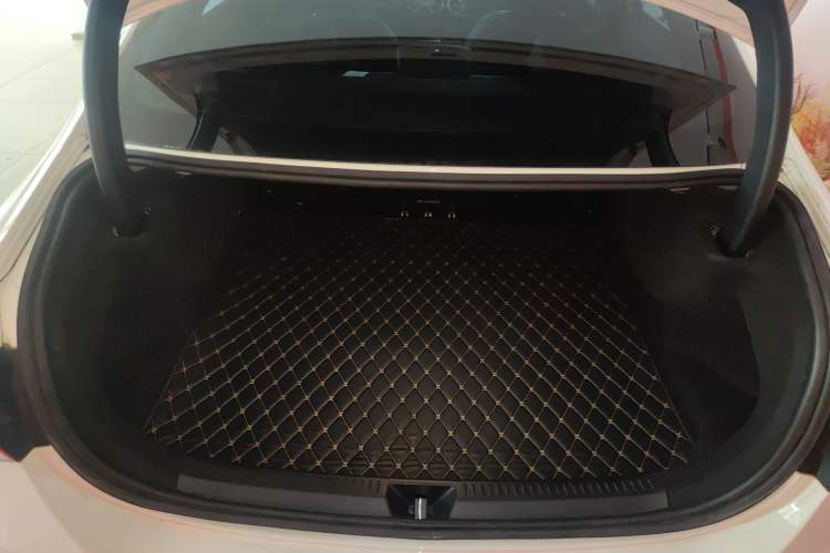 Used Mercedes-Benz A-Class 2022 Second Facelift A 200 L Sport Sedan Fashion Version