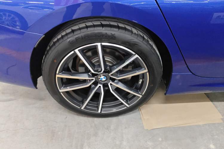 Used BMW 3 Series 2021 Restyled 325Li M Sport Package Right Rear Wheel Hub