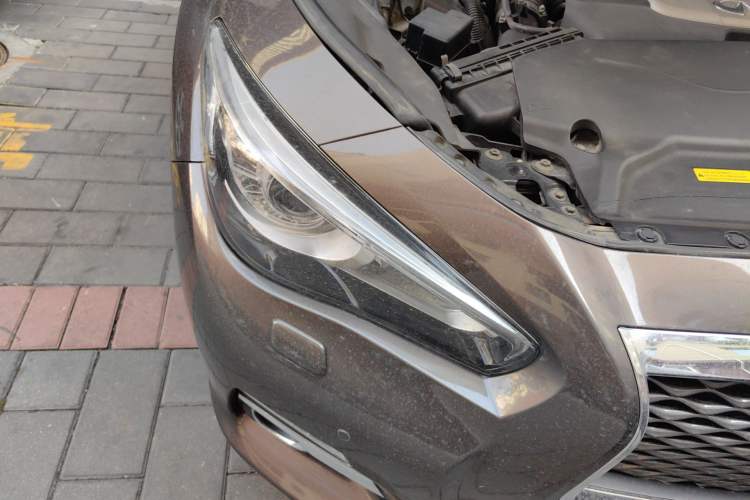 Used Infiniti Q50 2014 3.7L Luxury Edition Right Front Headlight
