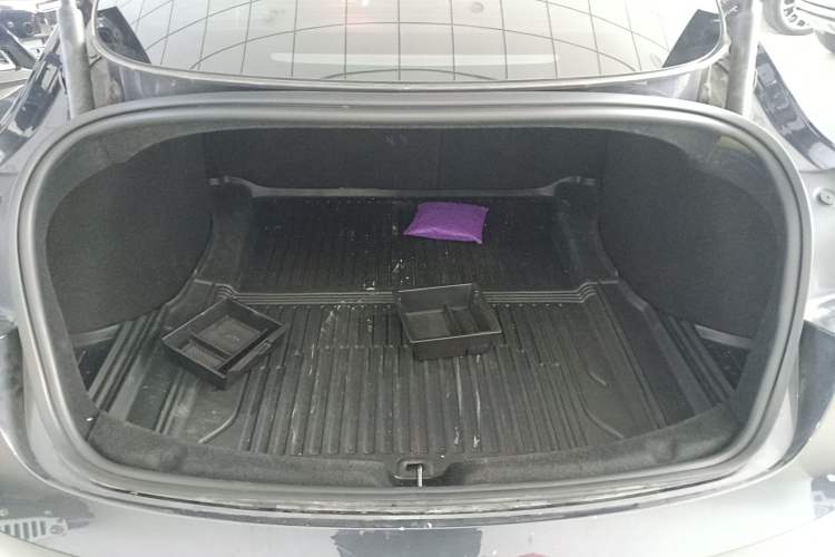 Used Tesla Model 3 2023 Rear-Wheel-Drive Version