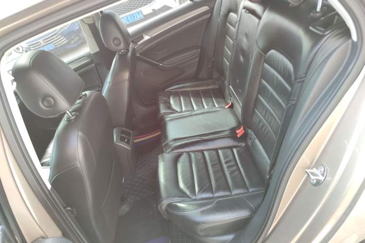 Used Volkswagen Golf 2015 1.4TSI Automatic Luxury Model Left Rear Seat