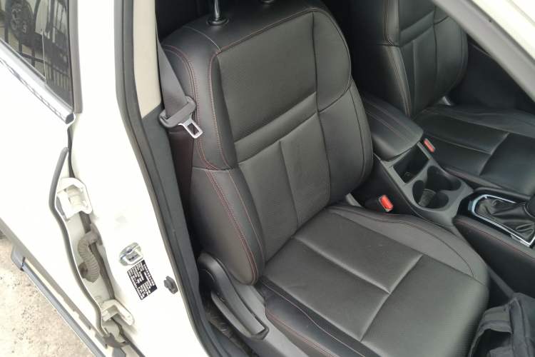 Used Nissan Qashqai 2022 2.0L CVT XV Premier Luxury Edition Right Front Seat