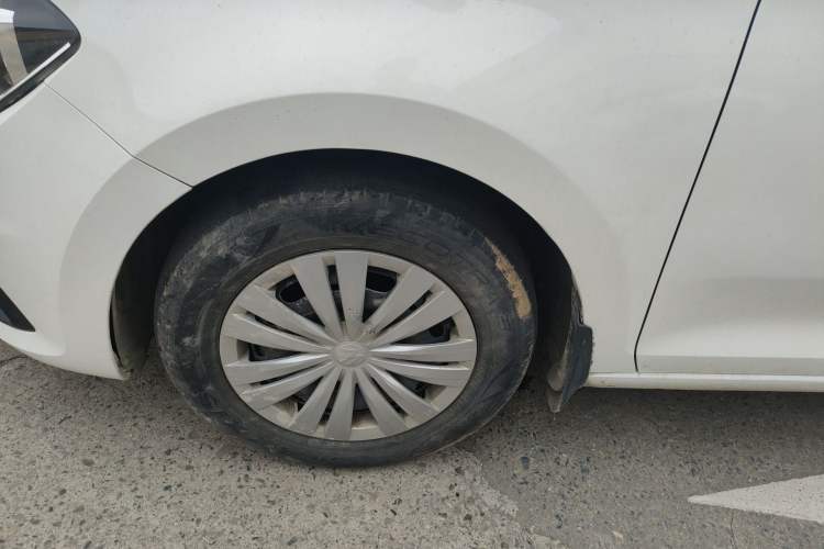 Used Volkswagen Santana 2021 1.5L Automatic Fashion Edition Left Front Wheel Hub