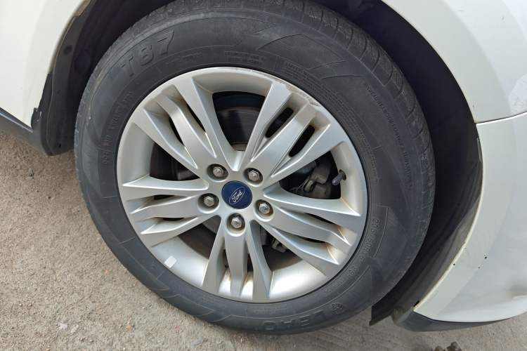 Used Ford Focus 2012 Sedan 1.6L Automatic Comfort Model
