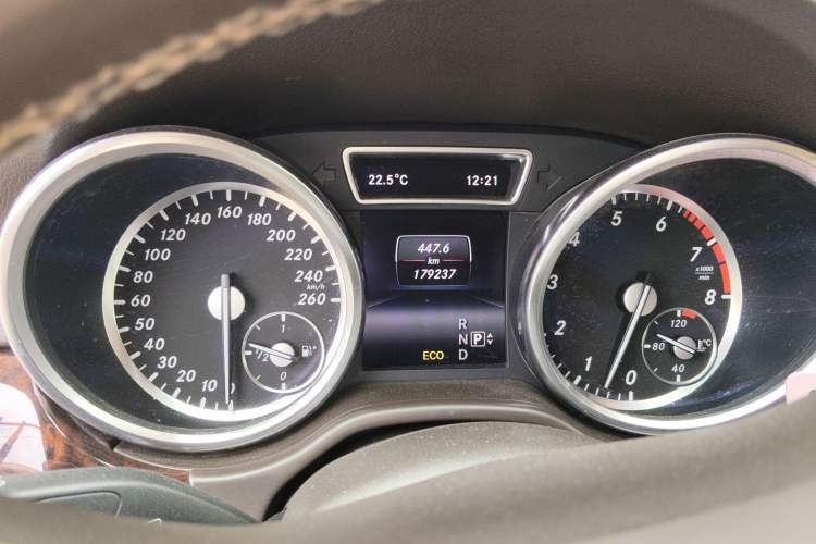 Used Mercedes-Benz M-Class 2015 ML 400 4MATIC Dynamic Model Instrument Cluster