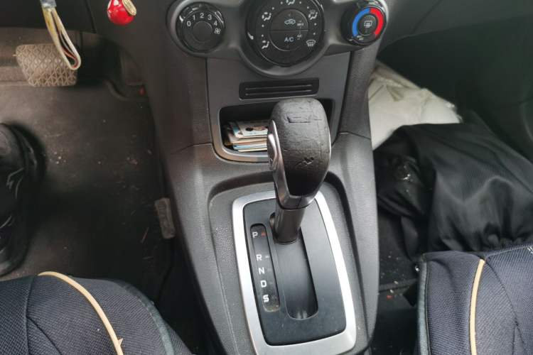 Used Ford Fiesta 2013 Hatchback 1.5L Automatic Fashion Edition
