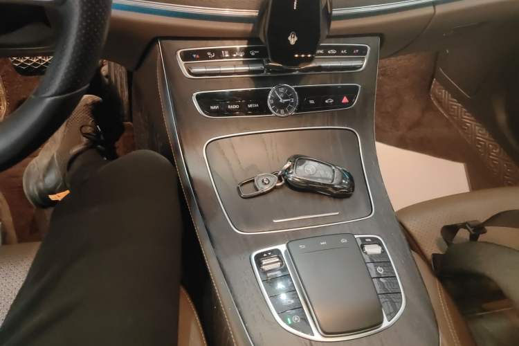 Used Mercedes-Benz E-Class 2019 E 260 L Sport Edition
