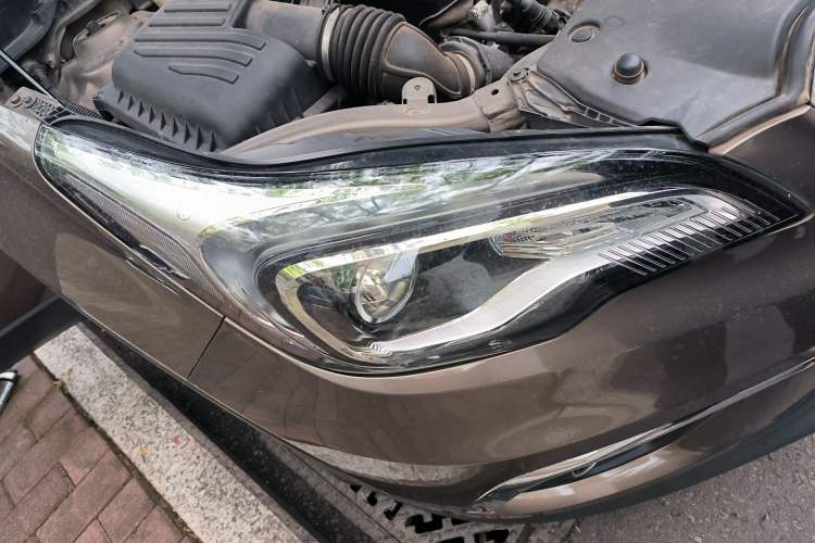 Used Buick Envision 2016 20T Two-Wheel-Drive Elite Model
