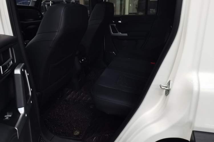 Used 212 T01 2024 2.0T Mechanic