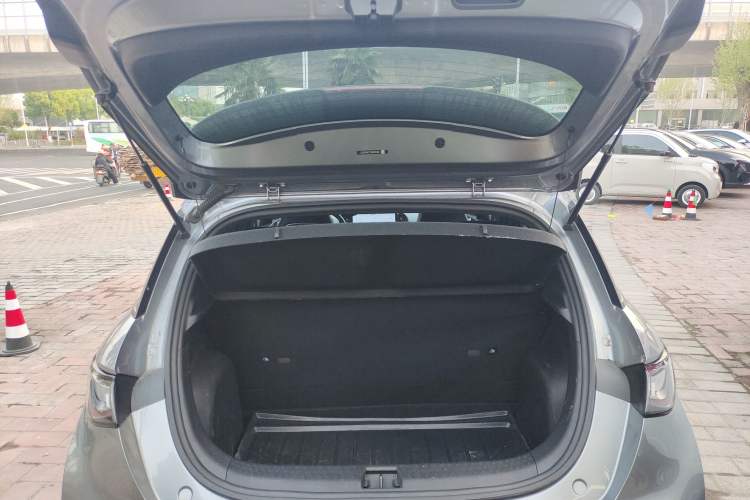 Used BYD Dolphin 2021 405 km Fashion Edition Trunk