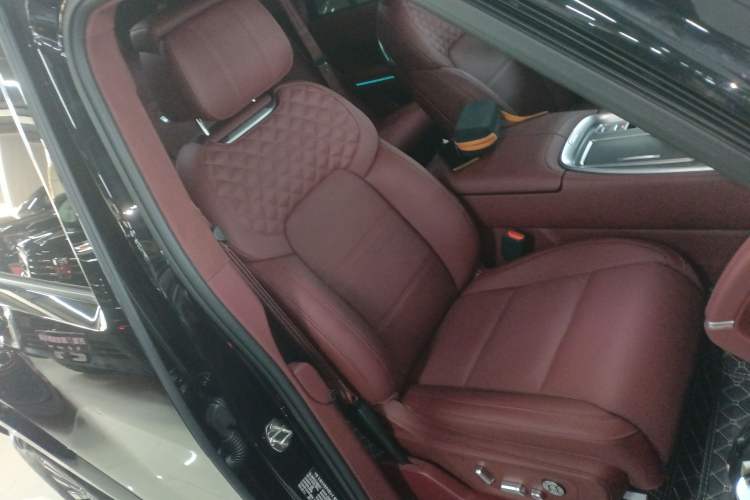 Used Tank 700 New Energy 2024 Hi4-T Extreme Edition Right Front Seat