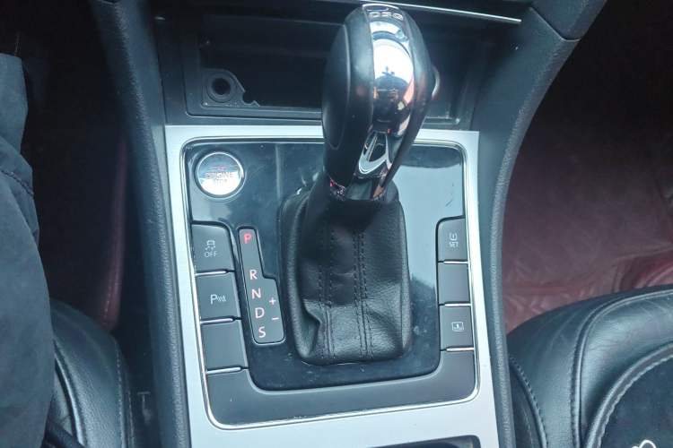 Used Volkswagen Passat 2014 1.8TSI DSG Prestige Navigation Edition