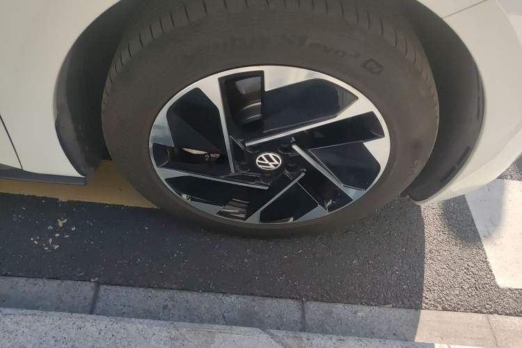 Used Volkswagen ID.3 2023 Pure Smart Edition Right Front Wheel Hub