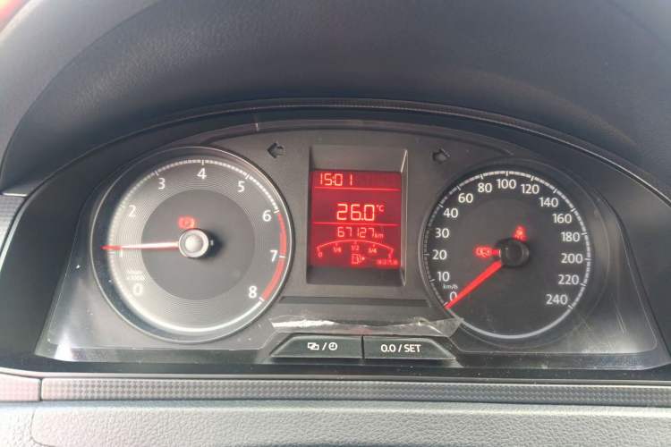 Used Volkswagen Santana 2016 1.6L Manual Fashion Edition