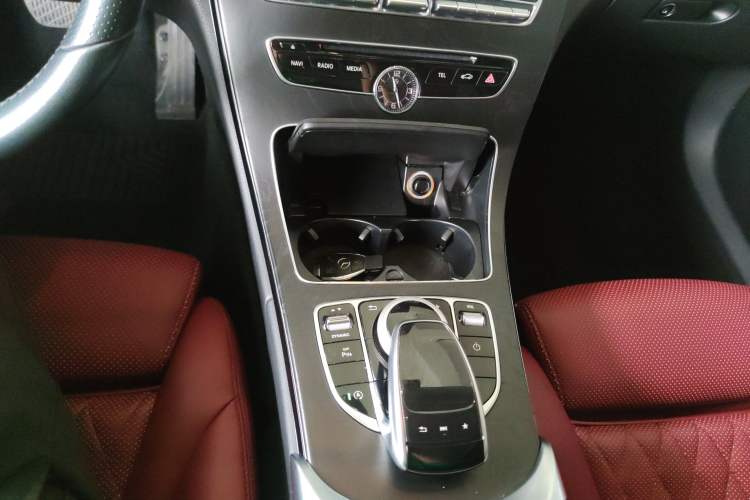 Used Mercedes-Benz C-Class 2017 Facelift C 200 L Sport Edition Gear Lever