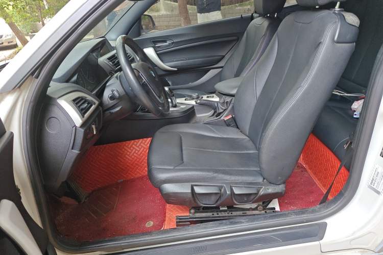 Used BMW 2 Series 2015 218i Convertible Coupe Left Front Seat