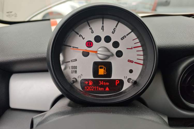 Used MINI 2011 1.6L ONE