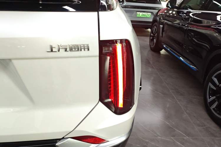 Used Cadillac OPTIQ 2024 Standard Range Version