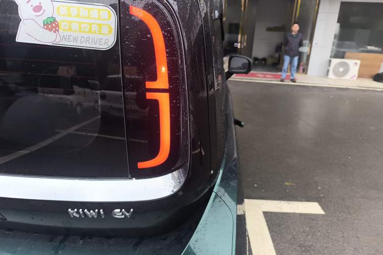 Used Baojun KiWi EV 2023 Smart Luxury Edition Lithium Iron Phosphate Right Rear Taillight