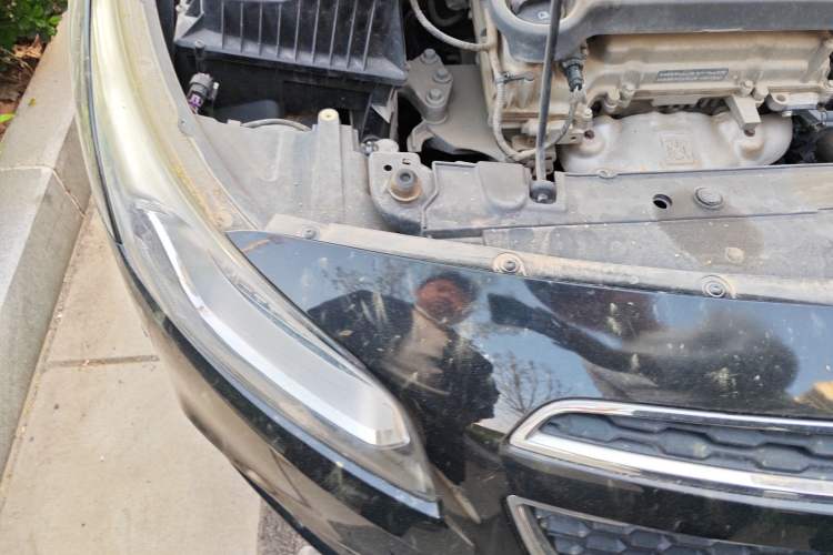 Used Chevrolet Cruze 2015 1.5L Classic SL MT Right Front Headlight