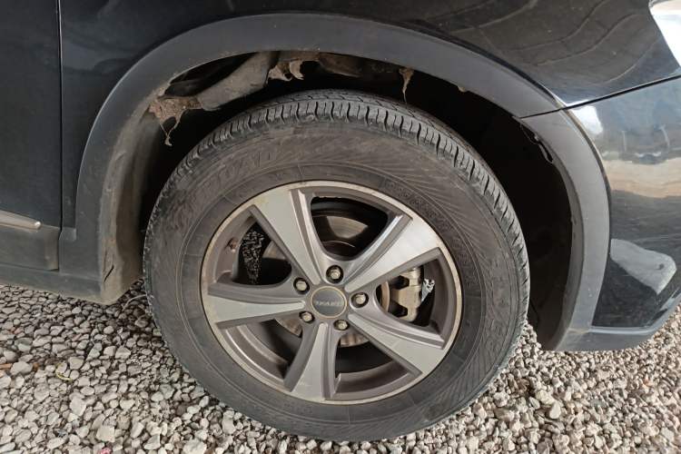 Used Haval H6 2014 Sport Edition 2.0T Diesel Manual Two-Wheel-Drive Elite Model Right Front Wheel Hub