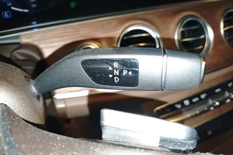 Used Mercedes-Benz E-Class 2021 Facelift E 260 L
