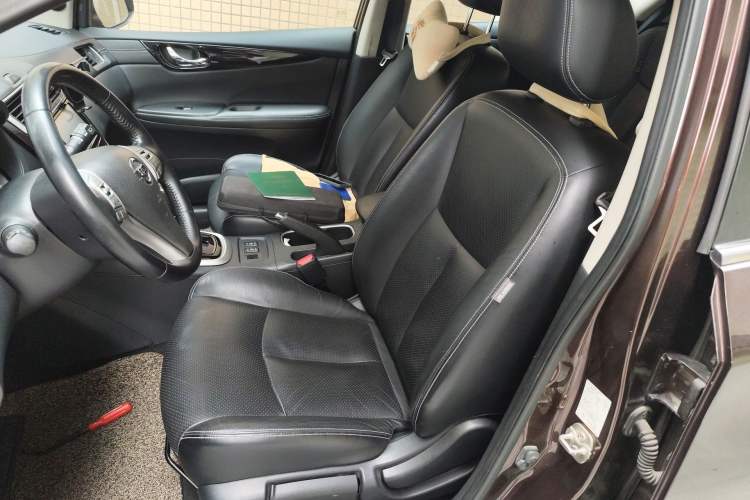 Used Nissan Tiida 2016 1.6L CVT ZhiZun Edition Left Front Seat