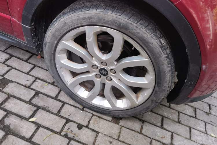 Used Land Rover Range Evoque 2013 2.0T 5-Door Ignite Edition Right Front Wheel Hub