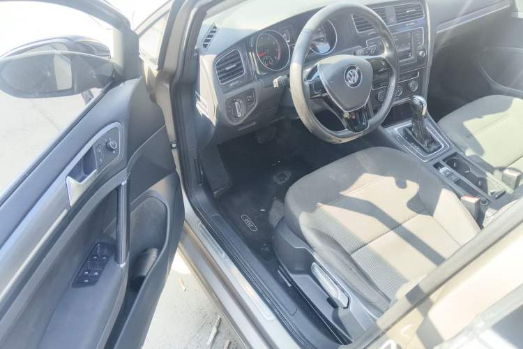 Used Volkswagen Golf 2016 1.6L Automatic Comfort Model