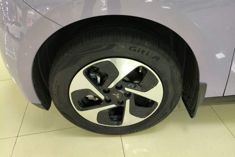 Used JAC Yiwei 3 2023 405km Air
