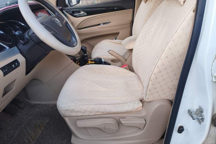 Used Baojun 730 2016 1.5L Manual Comfort Version 7 Seats China V Emission Standard