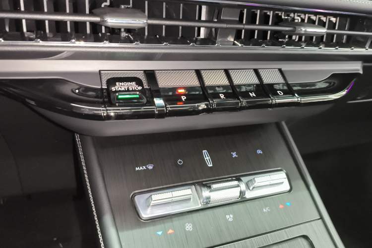 Used Lincoln Corsair 2023 2.0T Two-Wheel Drive Luxury Edition