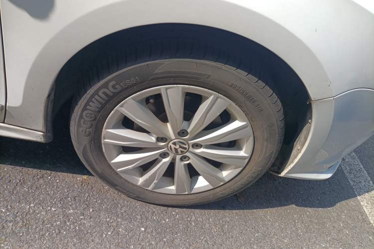 Used Volkswagen Sagitar 2015 1.6L Automatic Comfort Model
