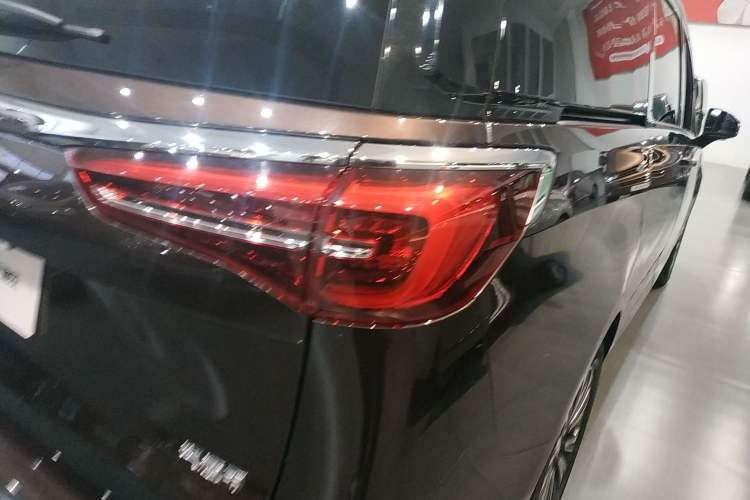 Used Buick GL8 2021 ES Landtrek 653T Luxury Model
