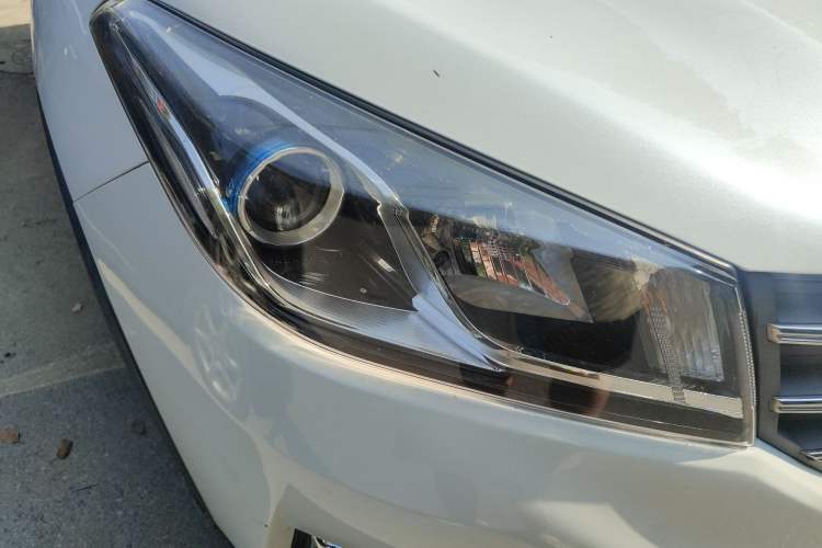 Used Dongfeng Fengon E3 2019 EVR Range-Extended Smart Enjoyment Model Right Front Headlight
