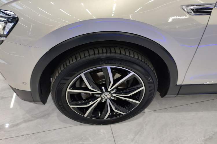 Used Volkswagen Tiguan L 2017 330TSI Automatic Two-Wheel Drive Flagship Edition