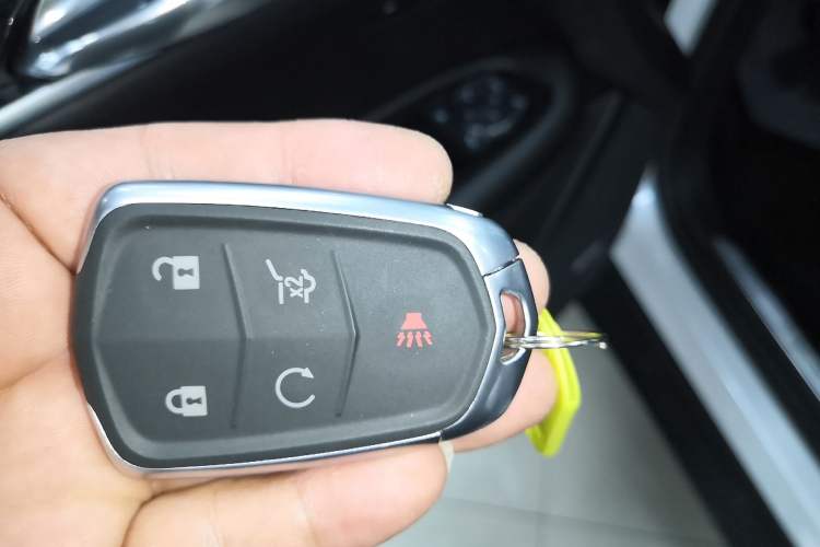 Used Cadillac XT5 2021 28T Luxury Model