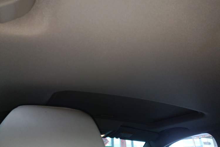 Used Roewe e550 2016 Flagship Edition Headliner