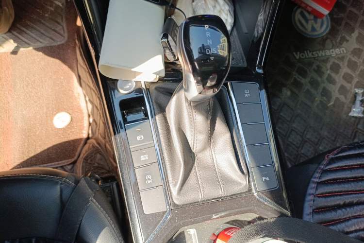 Used Volkswagen Passat 2021 330TSI Elite Edition Gear Lever