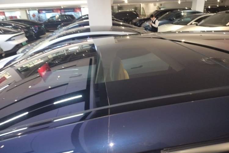 Used Mercedes-Benz EQS SUV 2023 450 4MATIC Pioneer Edition Roof