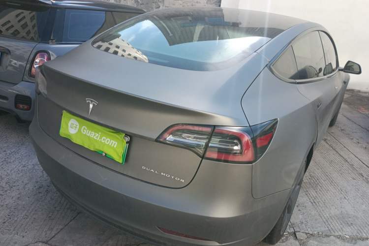 Used Tesla Model 3 2019 Long-Range All-Wheel-Drive Version
