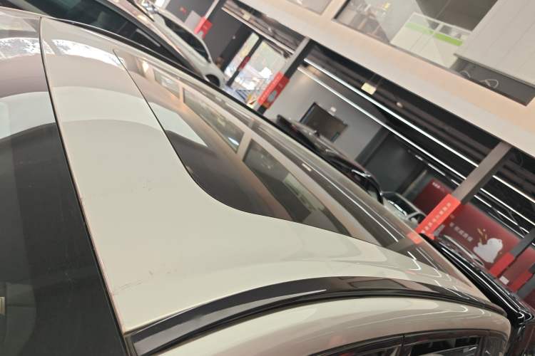 Used Dongfeng eπ eπ008 2024 210Max Range-Extended Version 6 Seats
