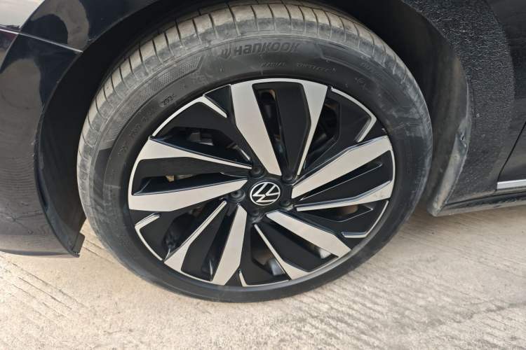 Used Volkswagen Passat 2024 380TSI Dragon Edition Left Front Wheel Hub